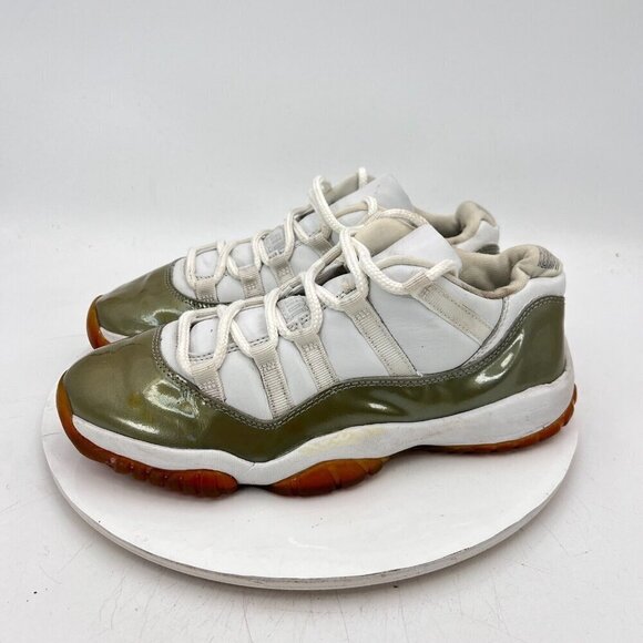 Vintage Nike Air Jordan XI R Women Size 10 833001-102 White Shoes Made In China - Picture 1 of 13